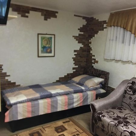 Hotel Rafinad Liov Exterior foto